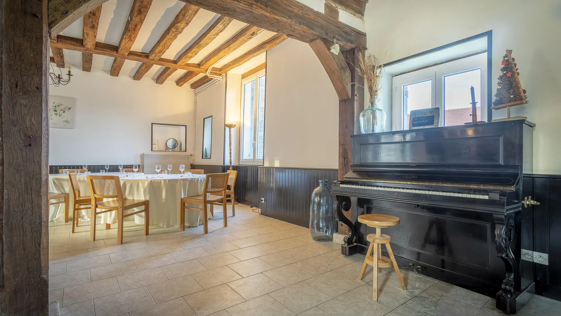 tourisme-sologne-gitedegroupe-mennetousurcher-rayondesologne-salle reception