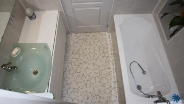 84132 - (c)PAD/J.M.MOUCHET