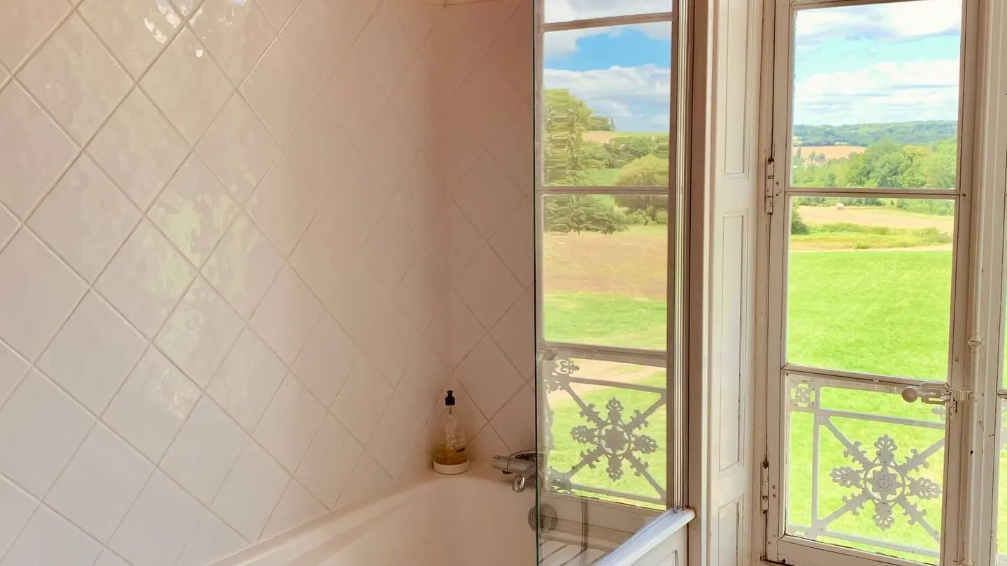 7dccb835-1ab2-42a8-8d65-c3a2f741591c