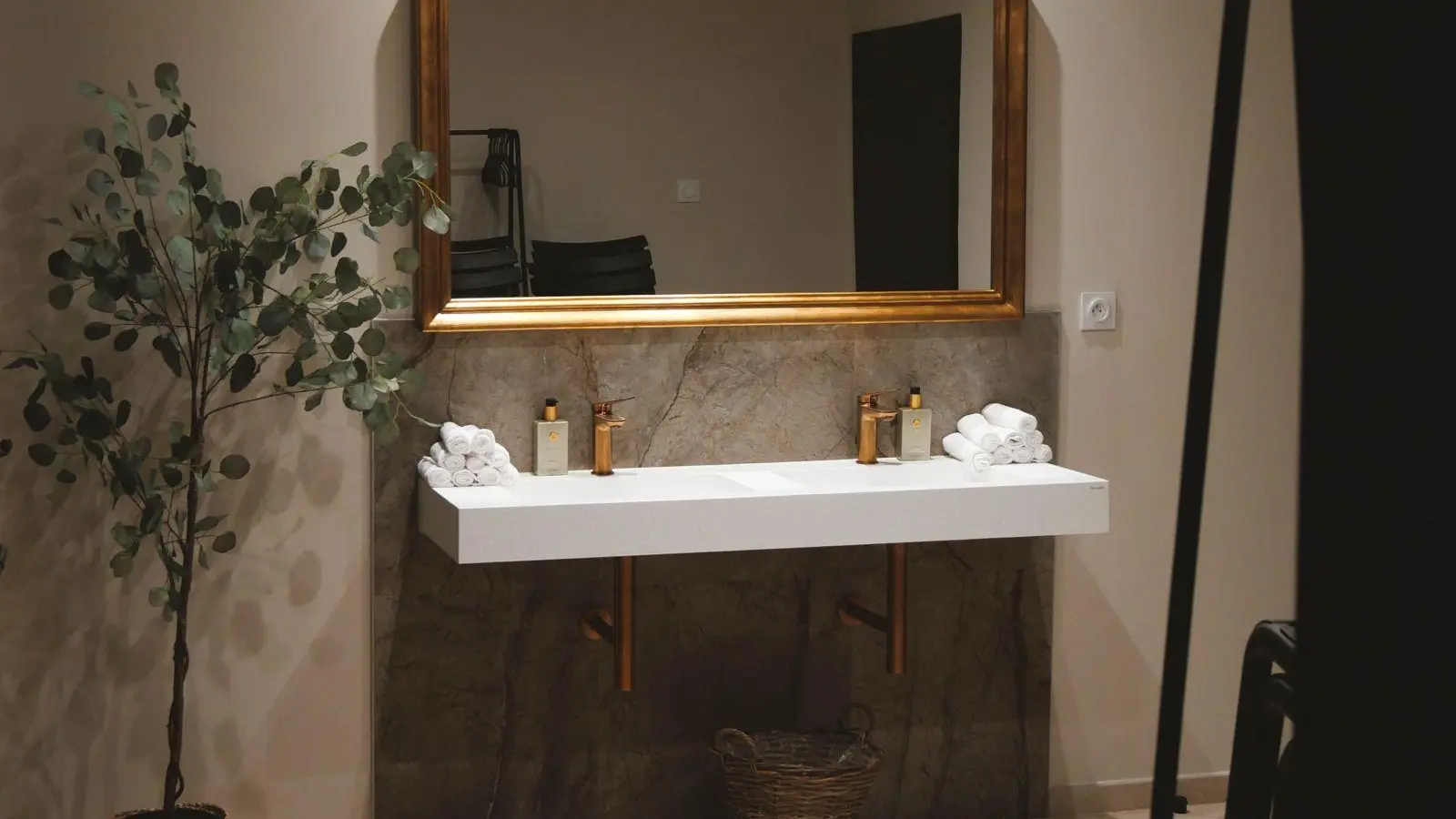 92c4dd3b-9ae6-4309-92a1-aae0efa0d13b