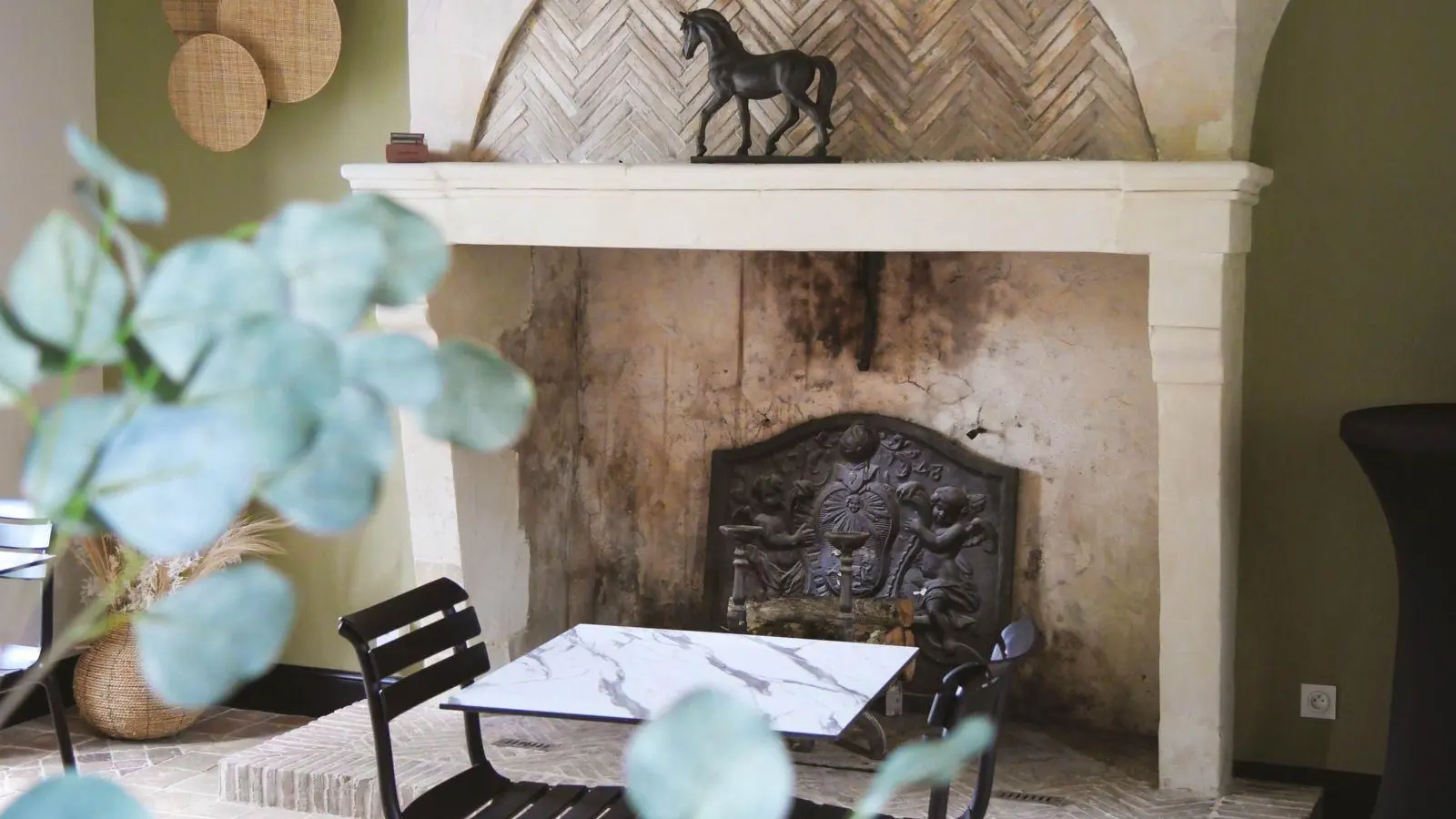 0cb7099a-89f2-4ebe-b301-219a86bd4d53