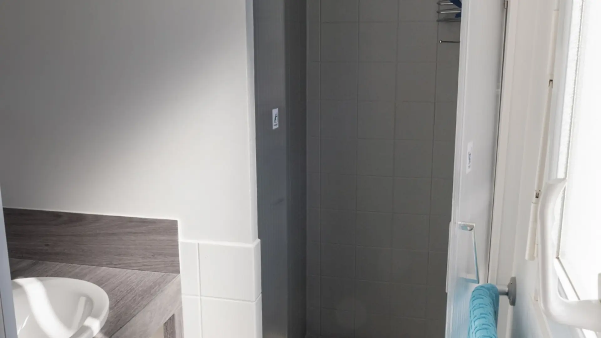 Douche - Cabinet de toilette