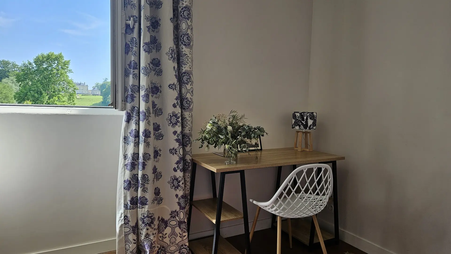 Bureau chambre de l'étage et vue sur le parc