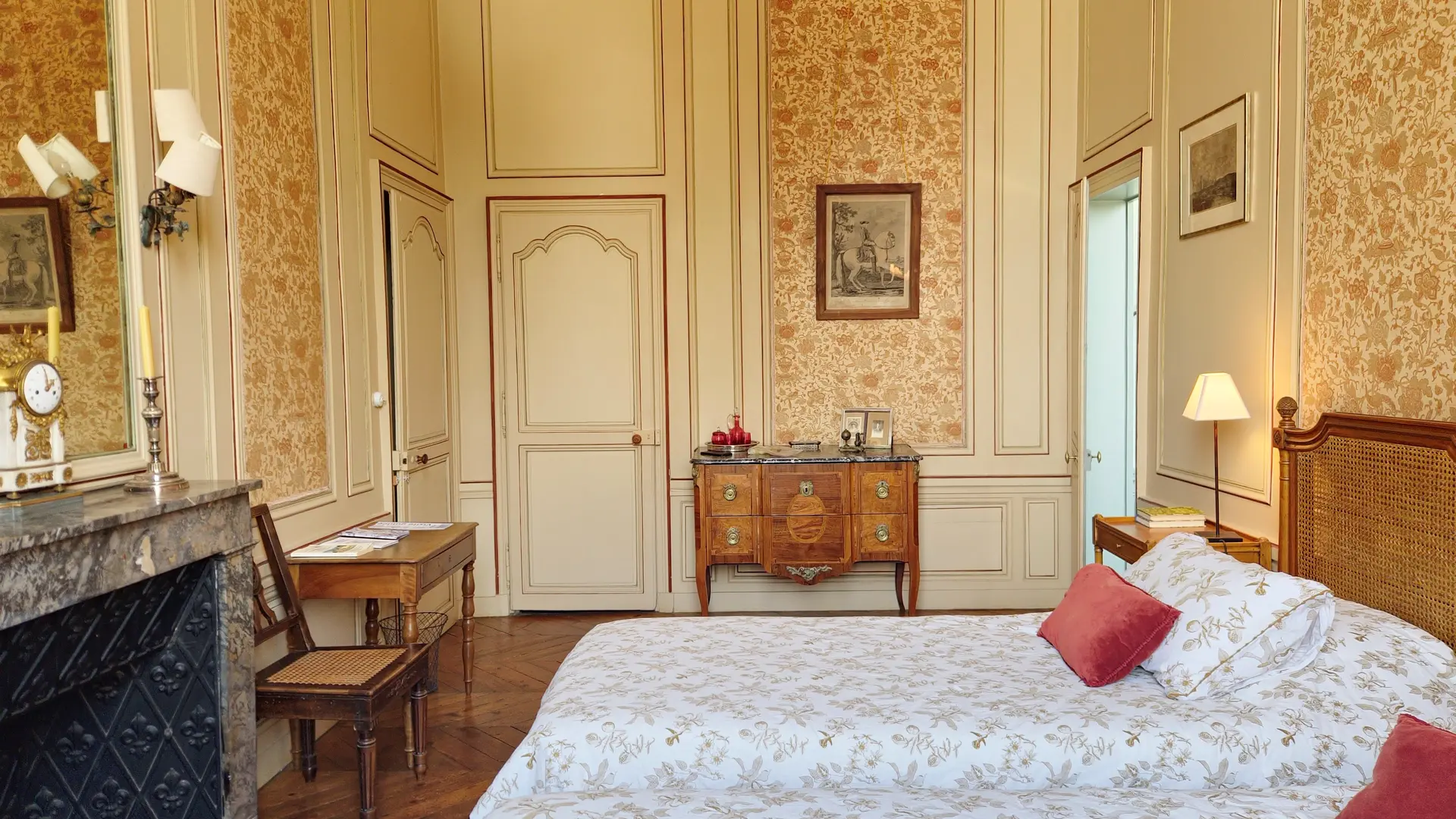 CHAMBRE TWIN ALAIN DE CHAMPAGNE