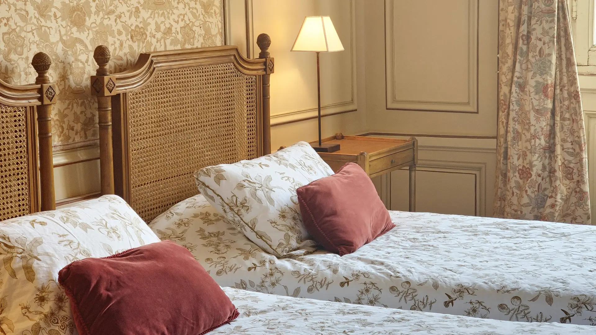 CHAMBRE TWIN ALAIN DE CHAMPAGNE