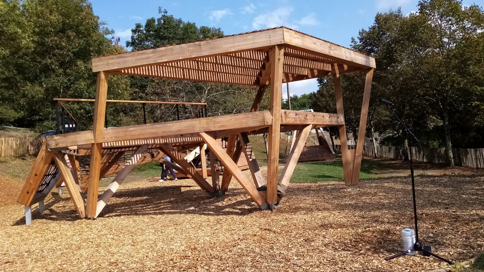 2020-aire-jeux-la-haye-fouasiere-44-levignobledenantes (1)