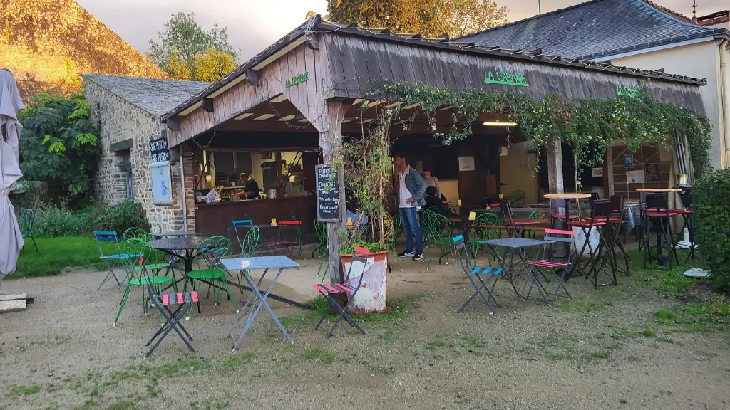 Restaurant la Cabane à Sainte-Suzanne-et-Chammes