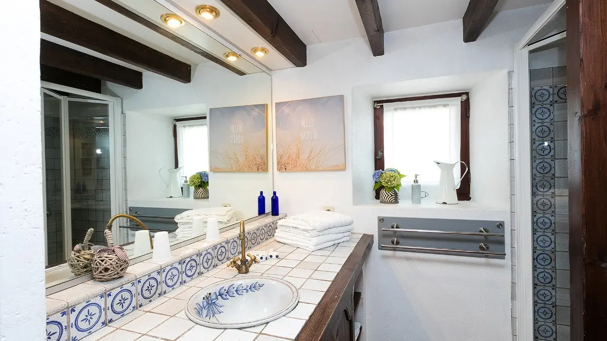 81804 - La Salle d' eau  et espace rangement