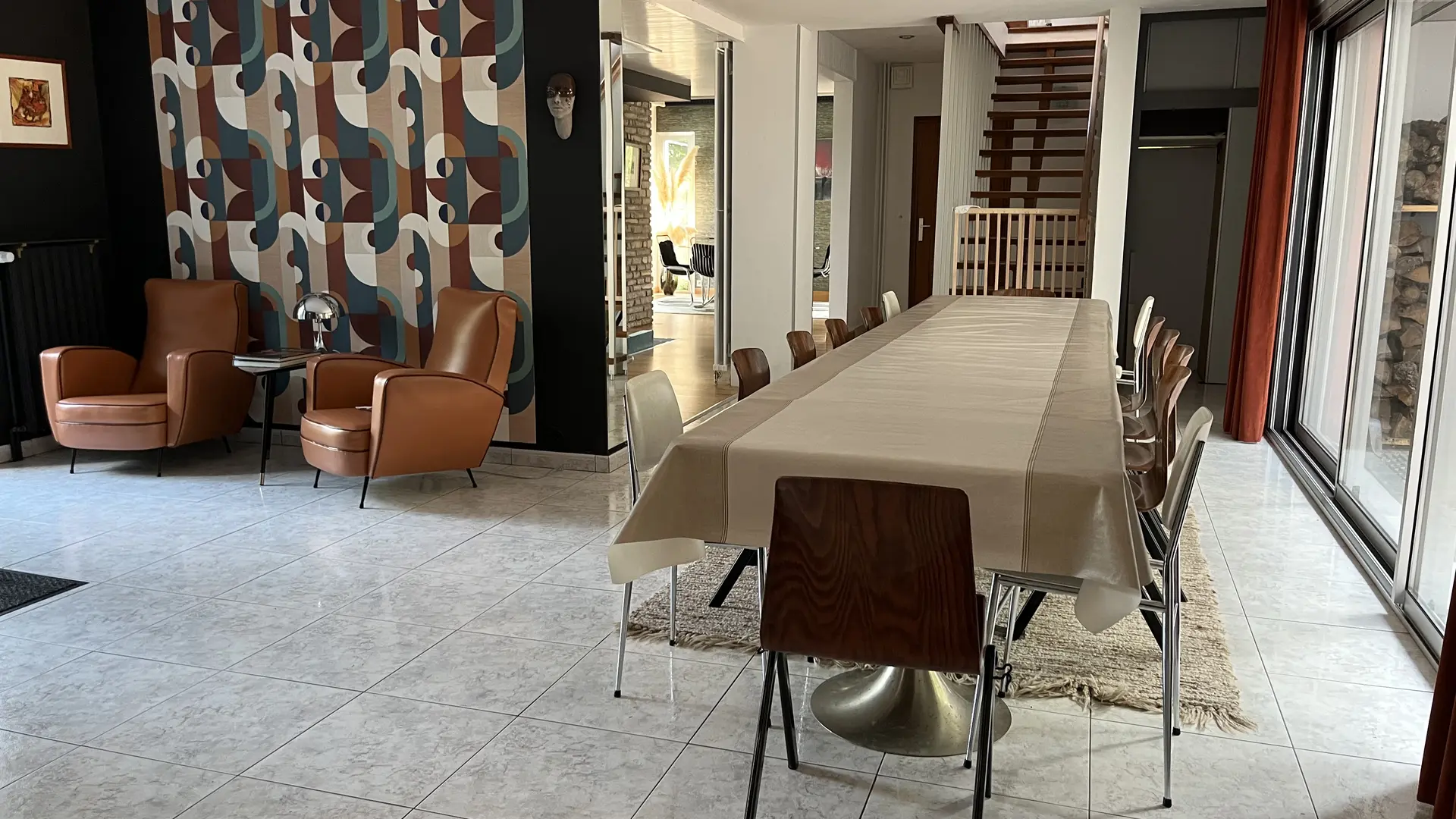 table pour 14-16 maison d'architecte