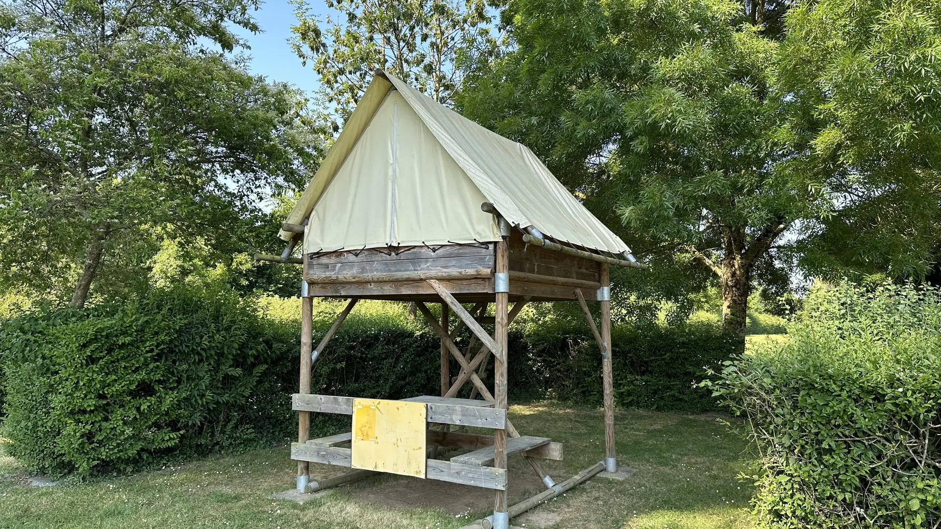 Aire CC Saint-Jean sur Mayenne  005