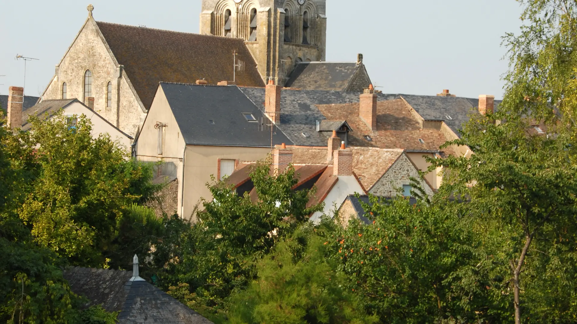 Randonnée pédestre-Bazouges sur le Loir