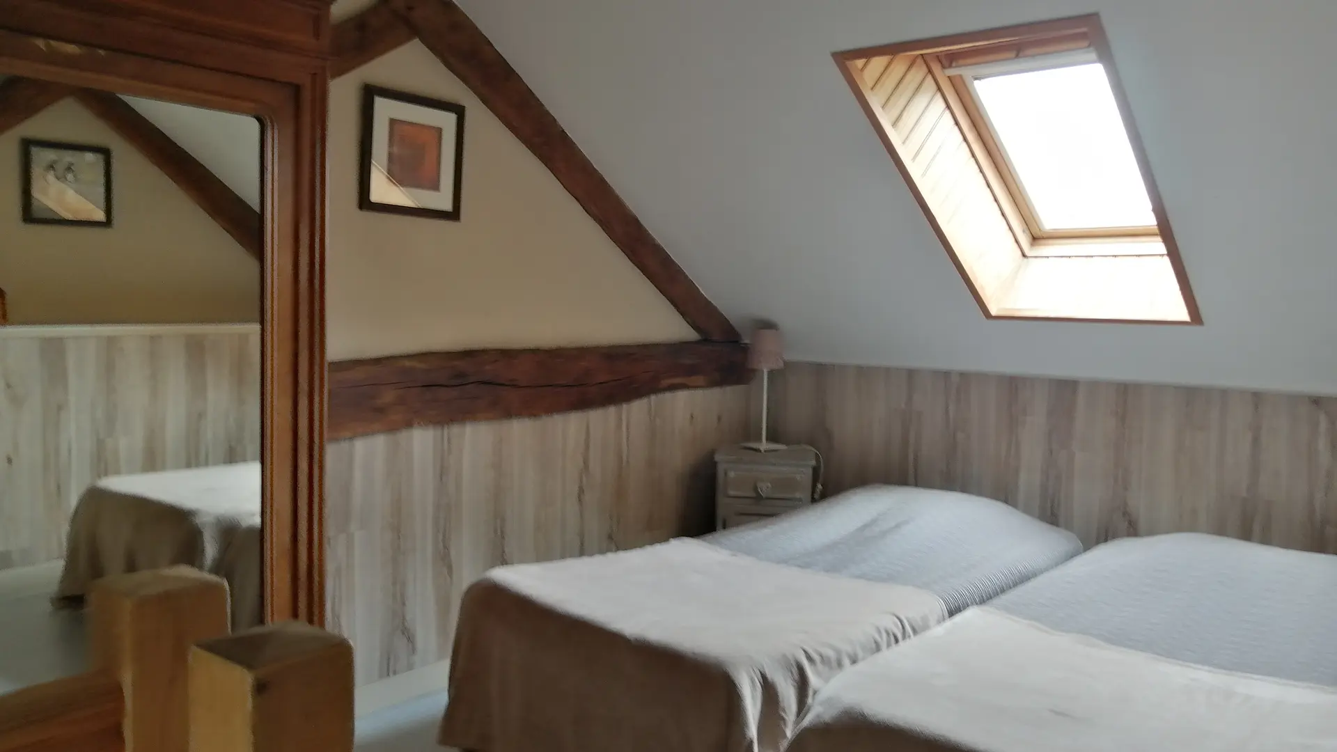 Gîte de groupe Domaine de Meslay - Fyé - chambre appartement