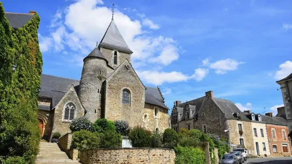 église de saint denis d'anjou