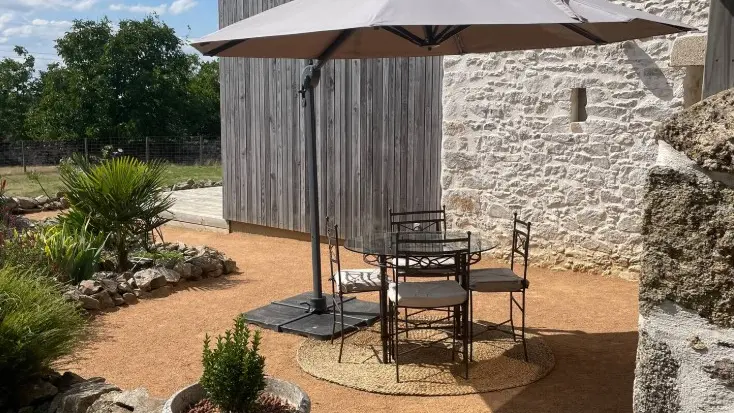 Cave du Meunier - terrasse extérieure