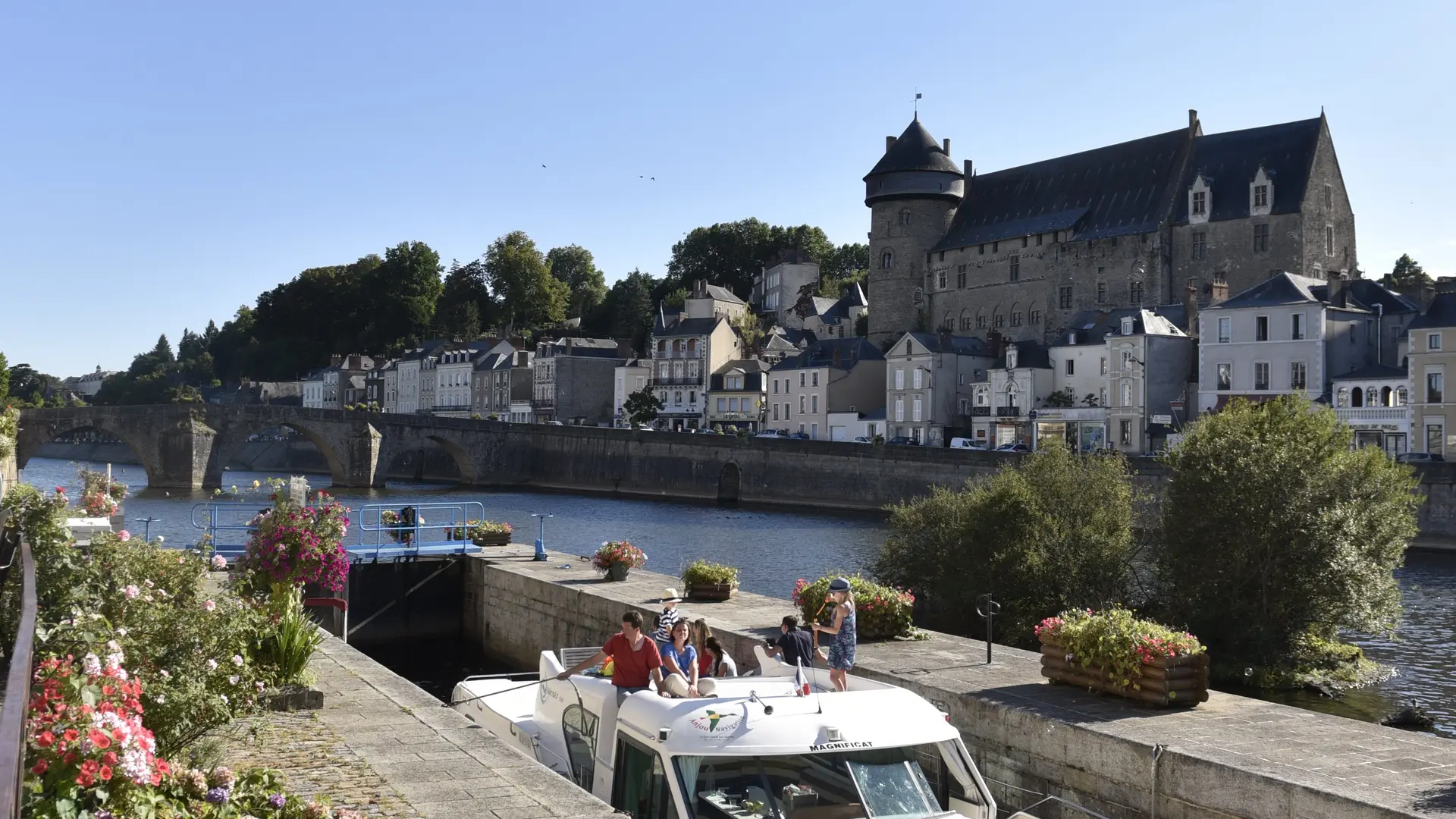 Croisiere bateau Anjou Navigation - CP P.Beltrami - Mayenne Tourisme (101)