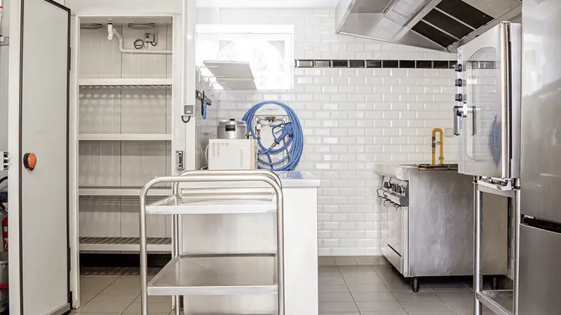 Cuisine professionnelle équipée 800x800