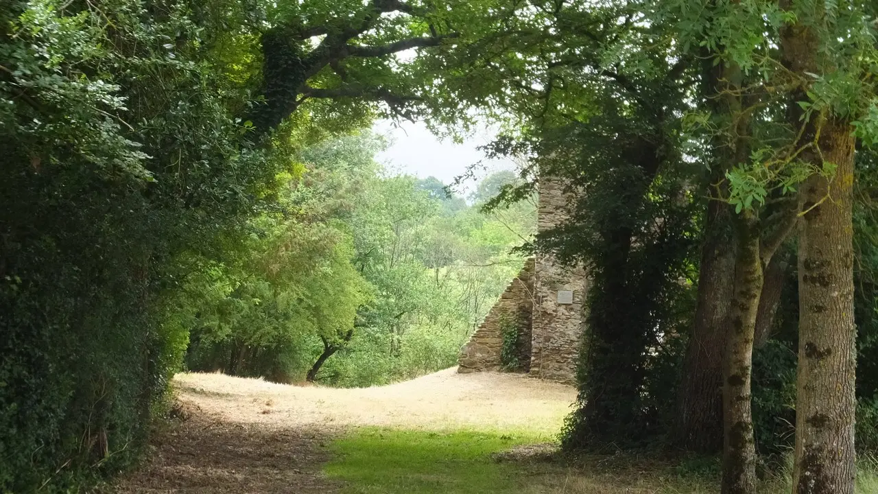 Ste-magdeleine-perthuis-churin