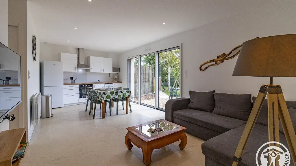 H49G030625_6821f2c5b38a6