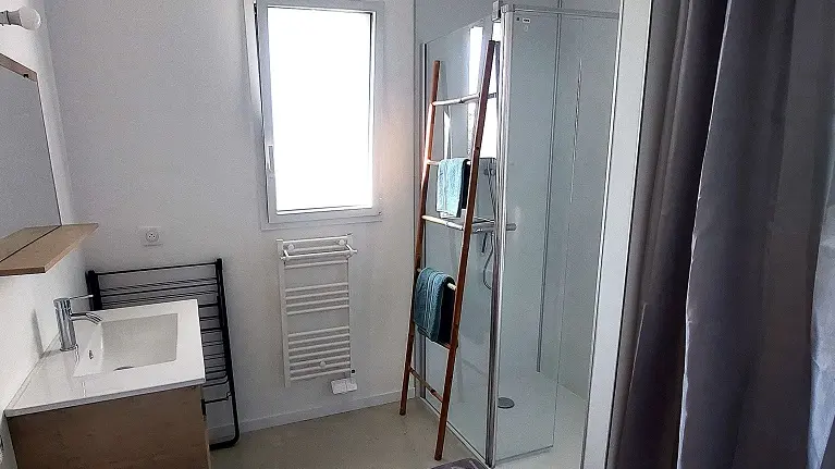 H49G030625_68308f16b90bb