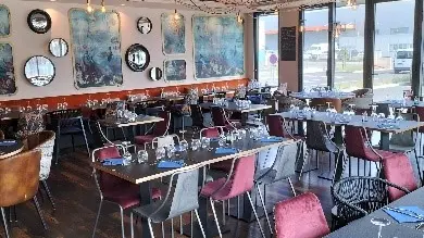 Hall Lacroix Restaurant 2