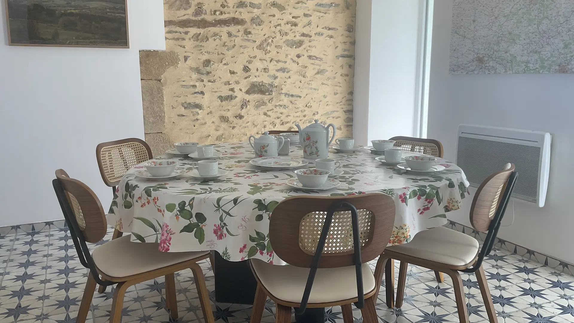 Table petit déjeuner