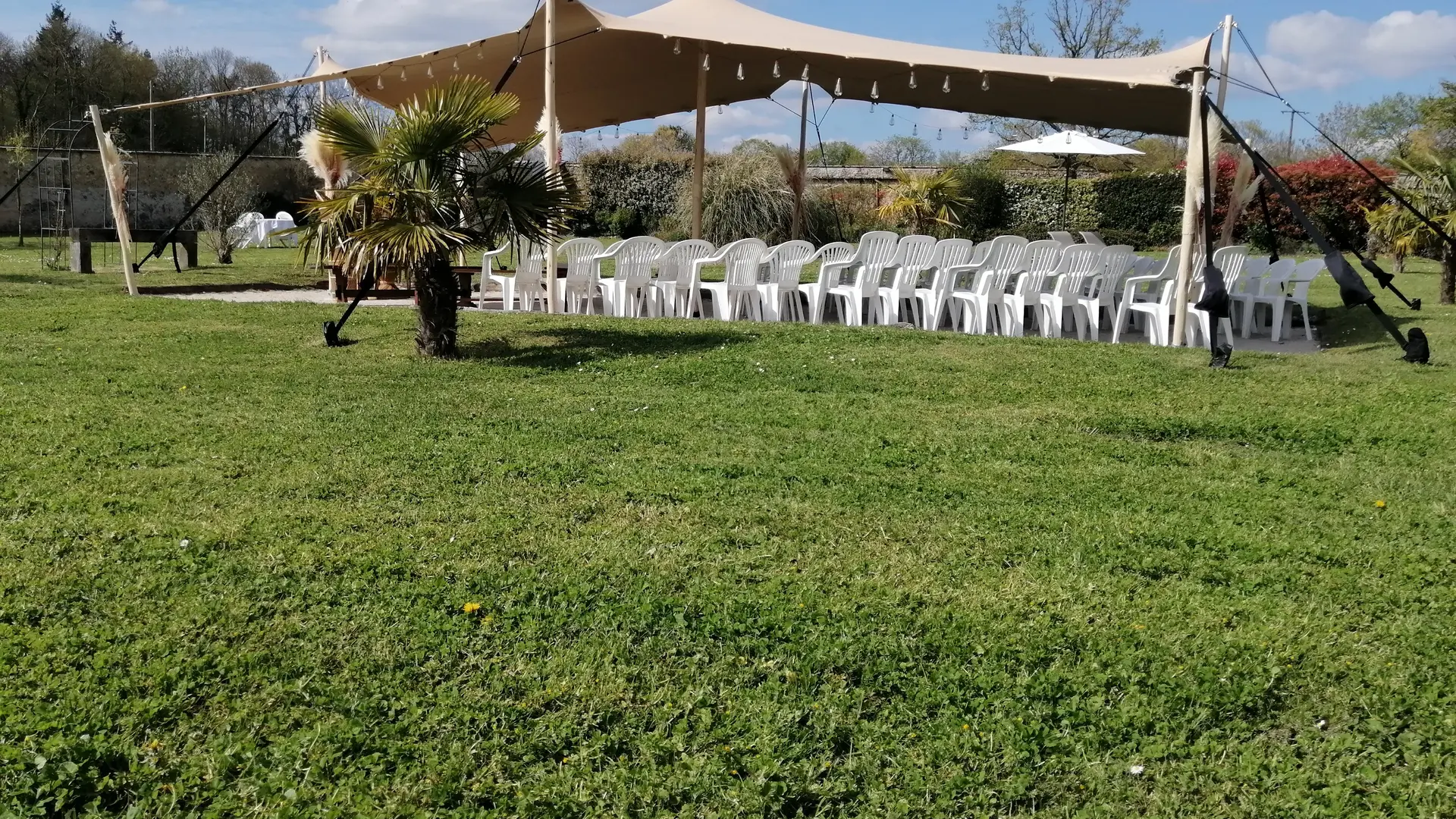 Gîte de groupe Domaine de Meslay - Fyé - tente nomade