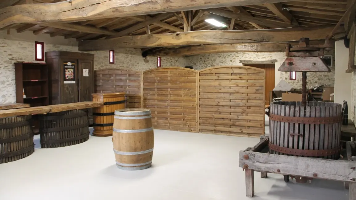 2018-chateau-aujardiere3-remaudiere-44-levignobledenantes-tourisme