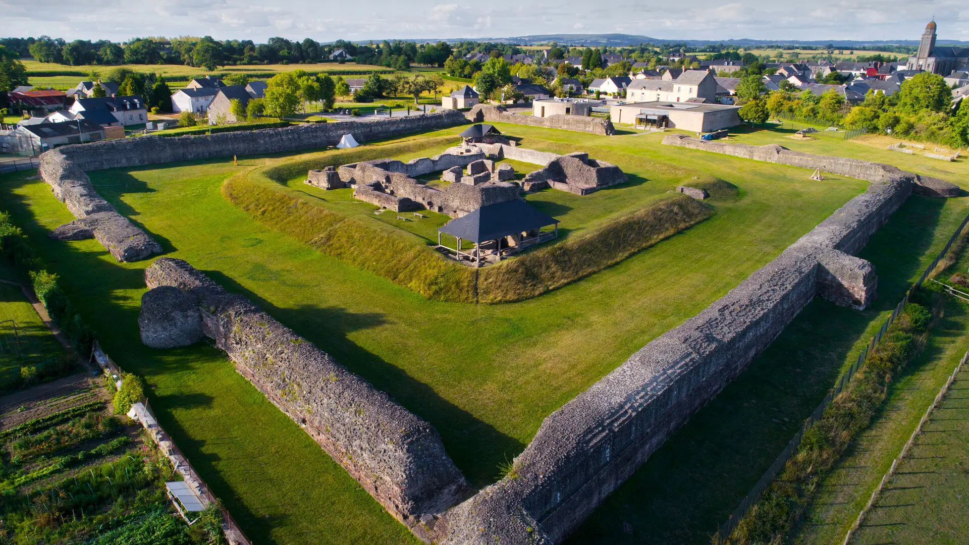 Jublains_ville_antique-Vallee_de_Haute_Mayenne_Jublains-ITI-4