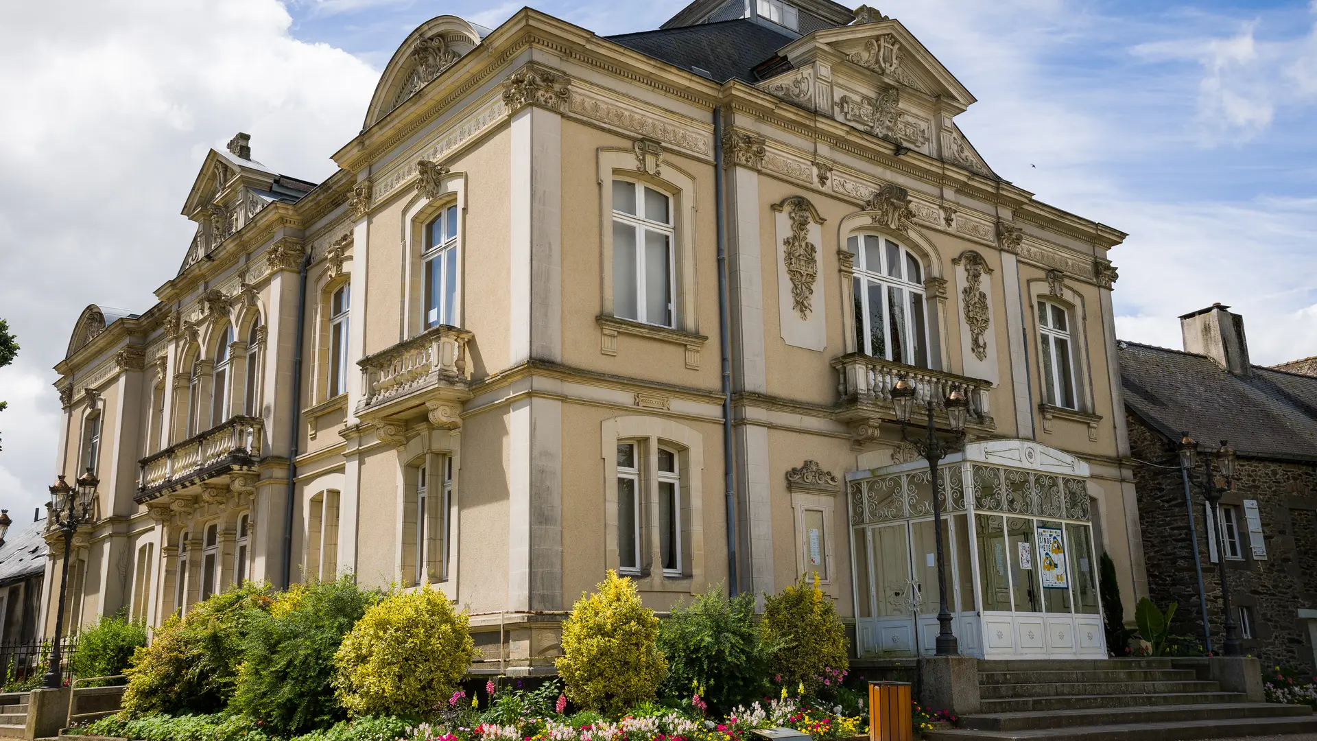THEATRE DE MAYENNE