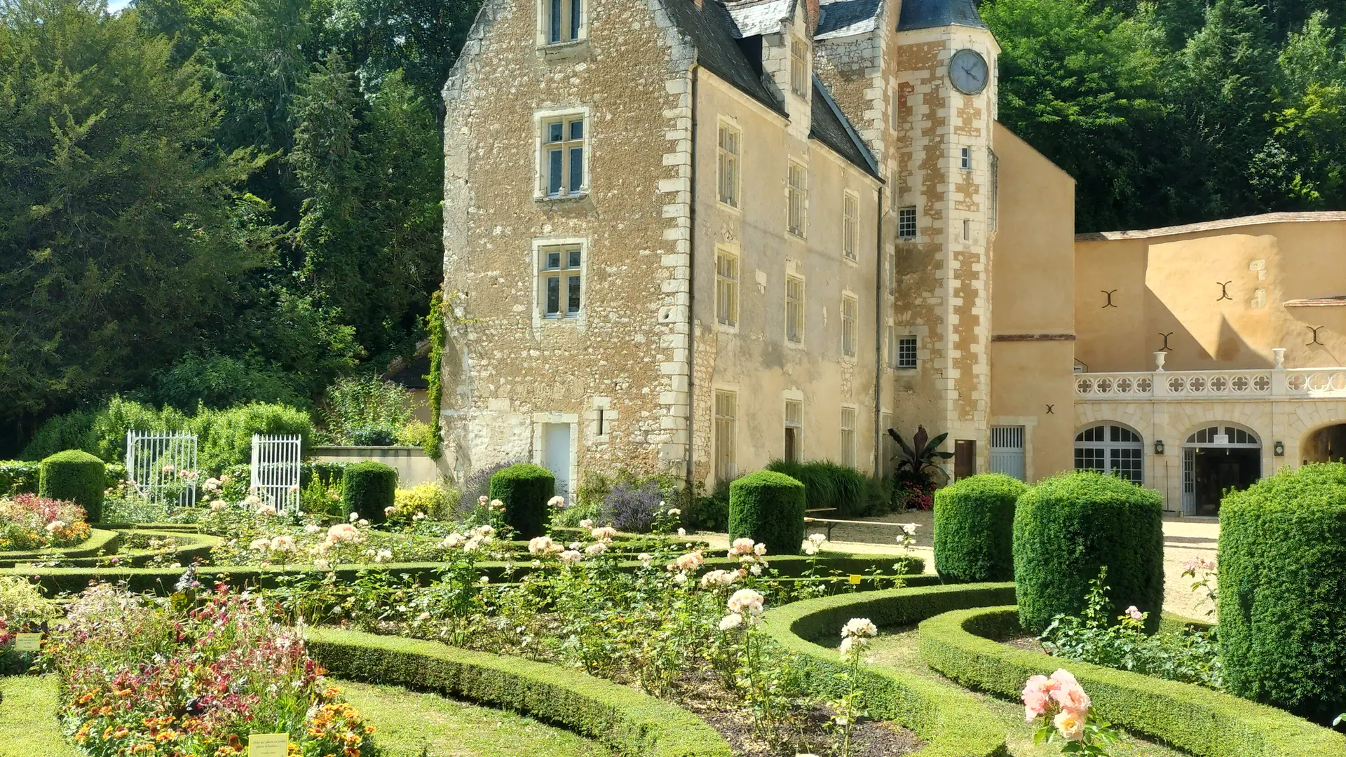 Petit Château