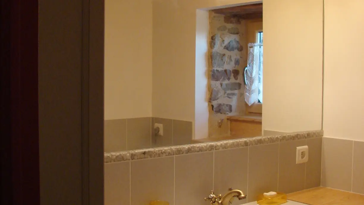 Gîte Le Pressoir - Cabinet toilette étage