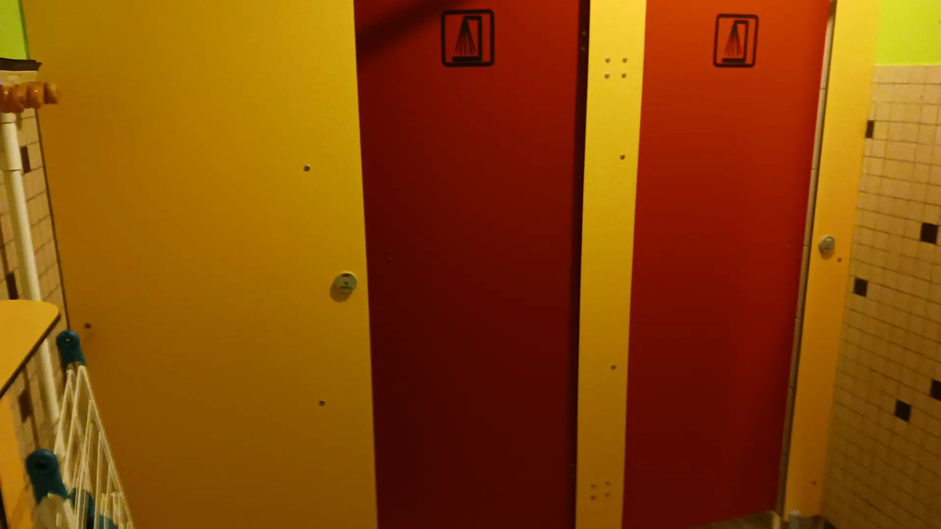 Sanitaire douches - Gîte la Bataille