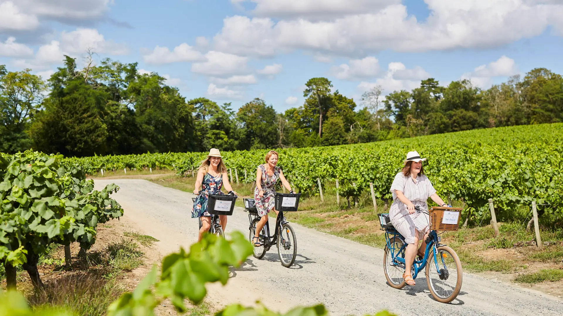 chateau-du-coing-Arrivée en vélo au domaine-st-fiacre-44