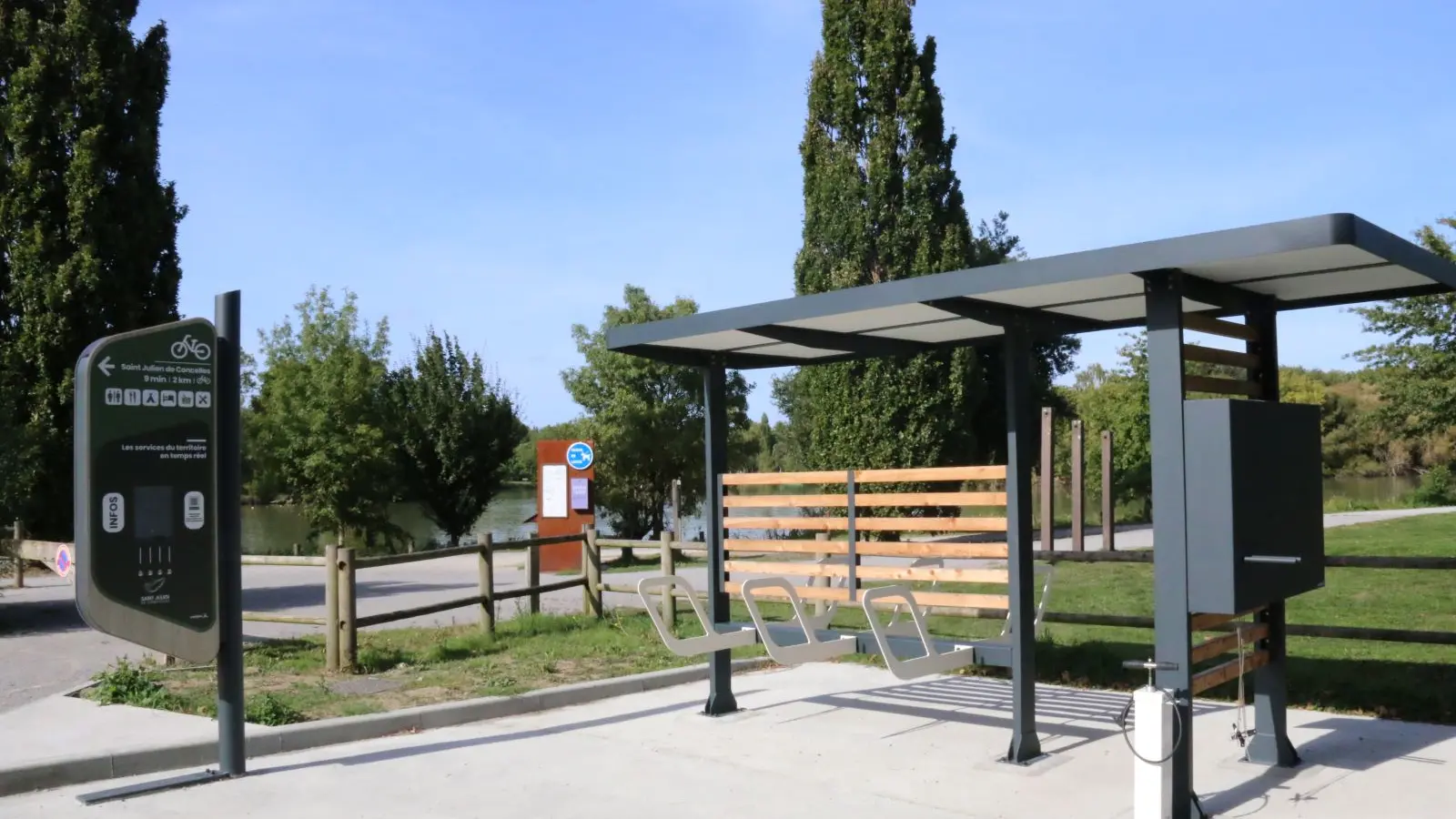 abri velos plan eau du chene saint julien de concelles LOI