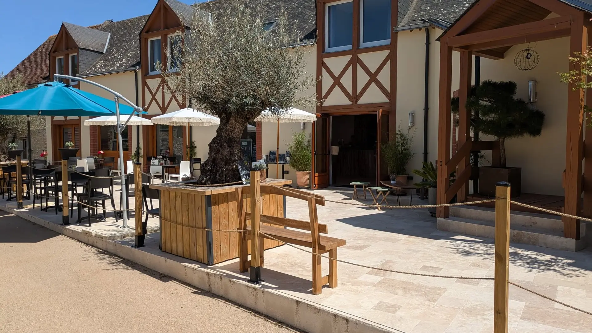 bar le clos de loré