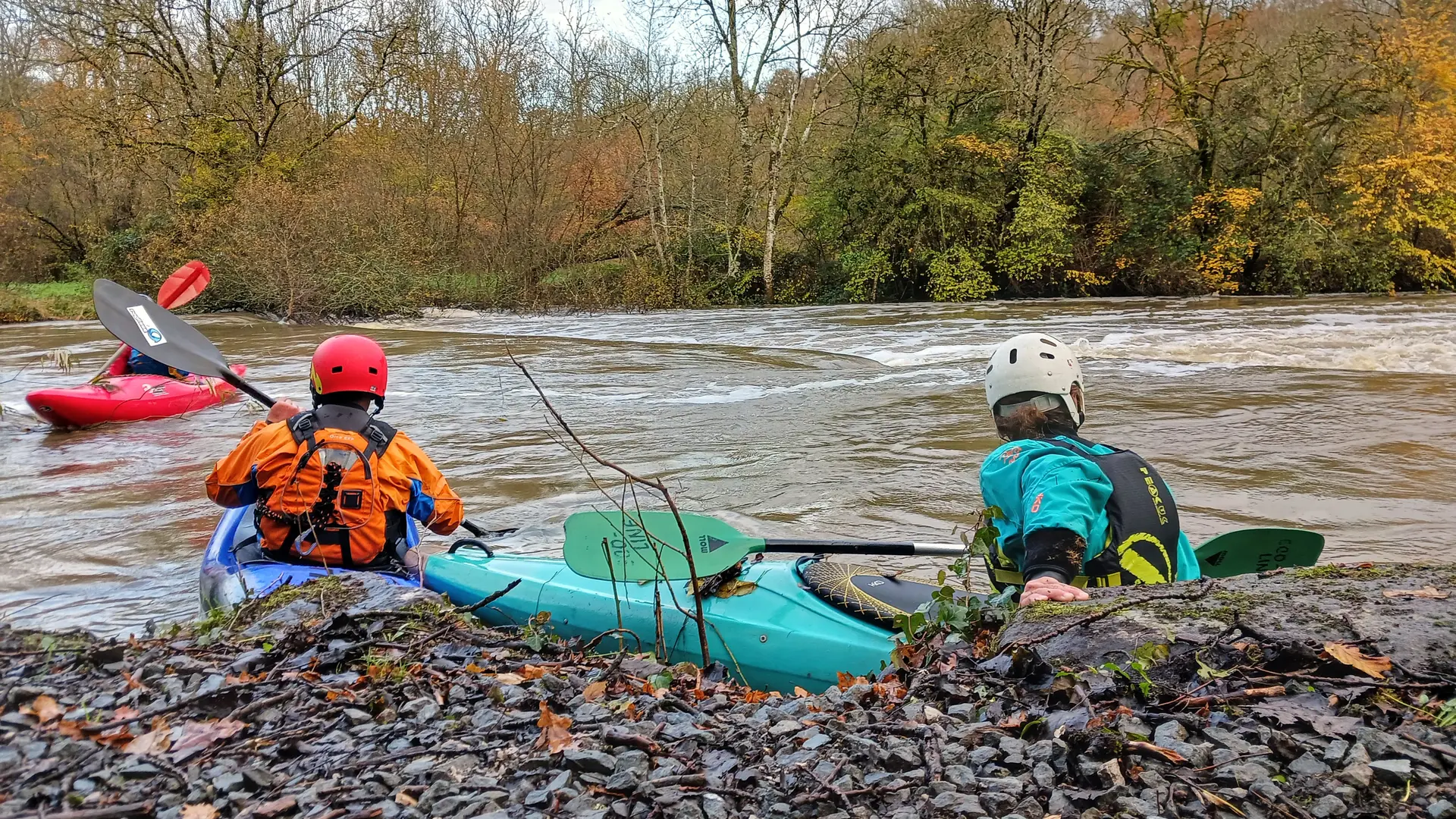 canoë kayak sur la rivière Sarthe - Domaine de Trotté