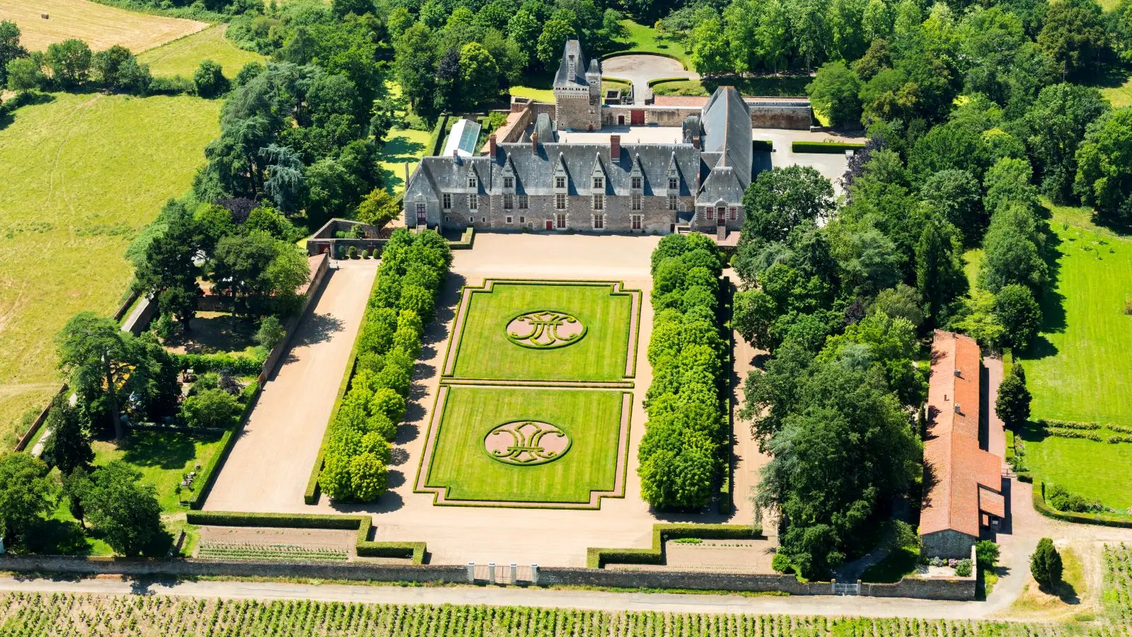 chateau goulaine vue aerienne