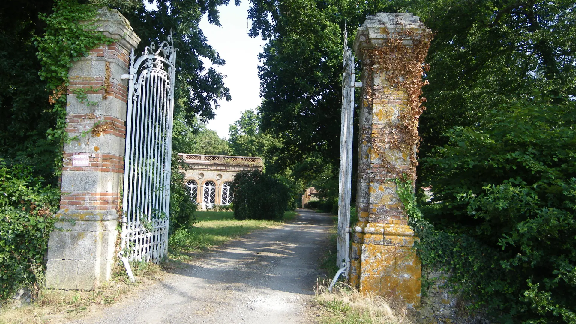 circuit-chateau-noe-vallet-levignobledenantes-tourisme(2)