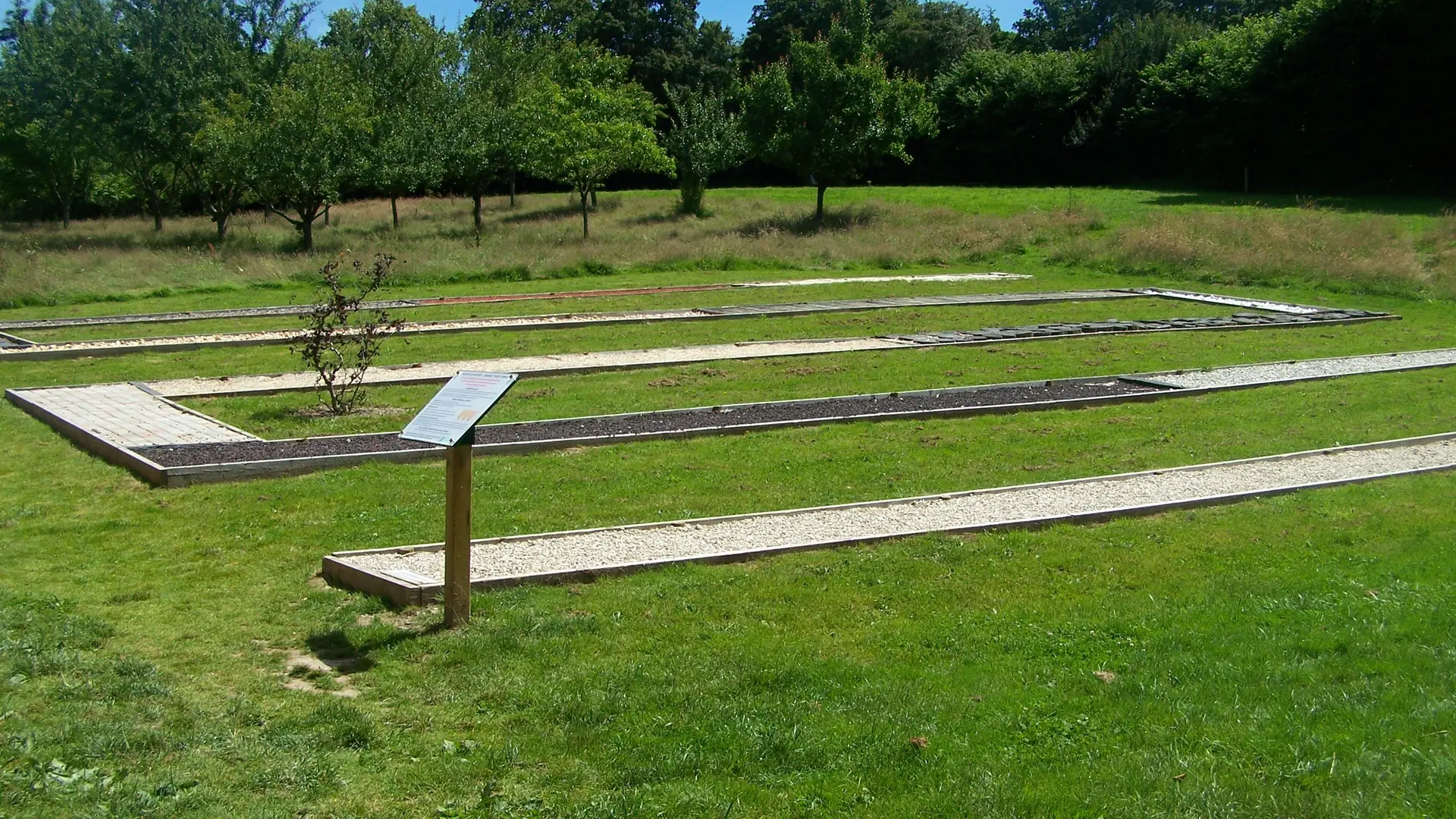 Sentier des Vanupieds au Domaine du Gasseau