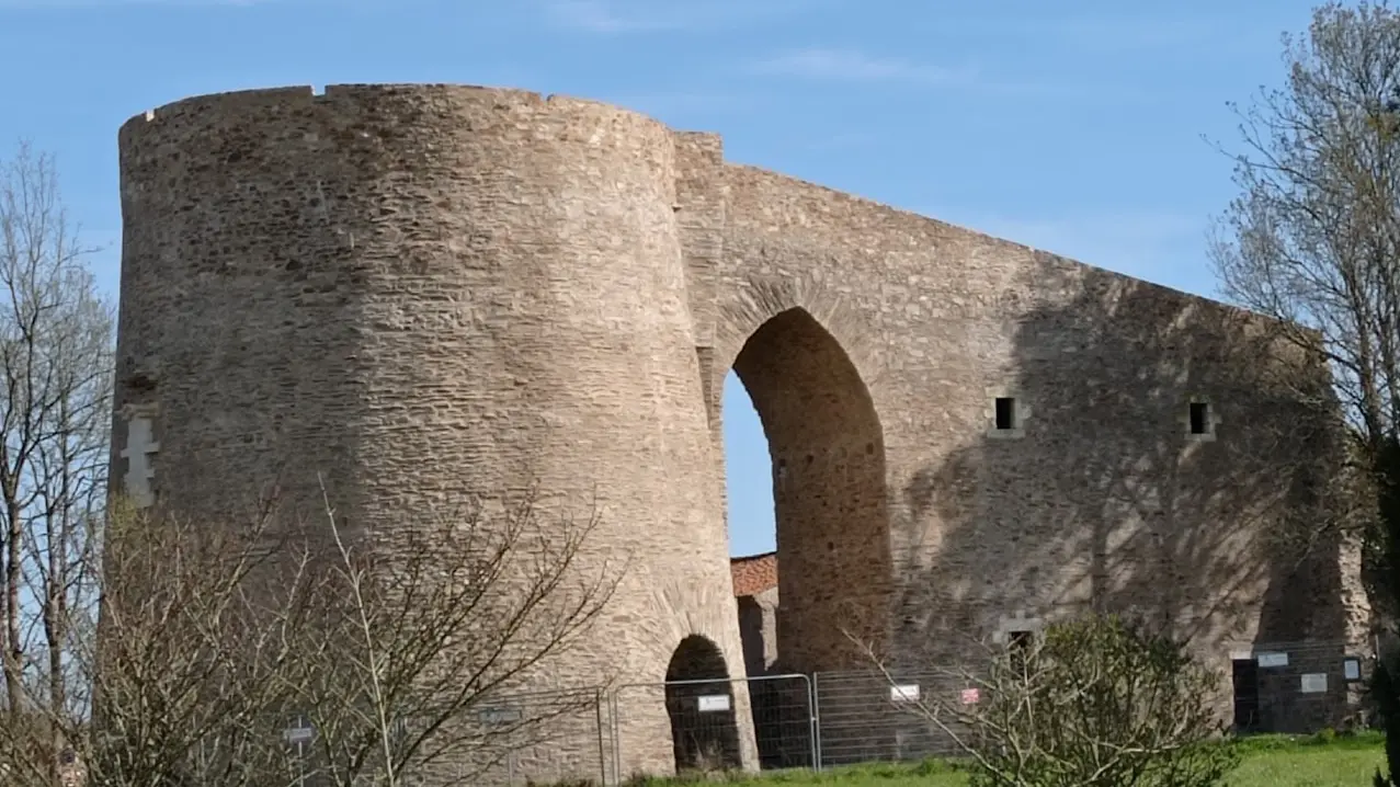 four a chaux montru la chapelle heulin