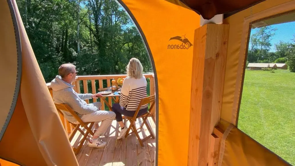 glamping-sur-pilotis-chambre-haut