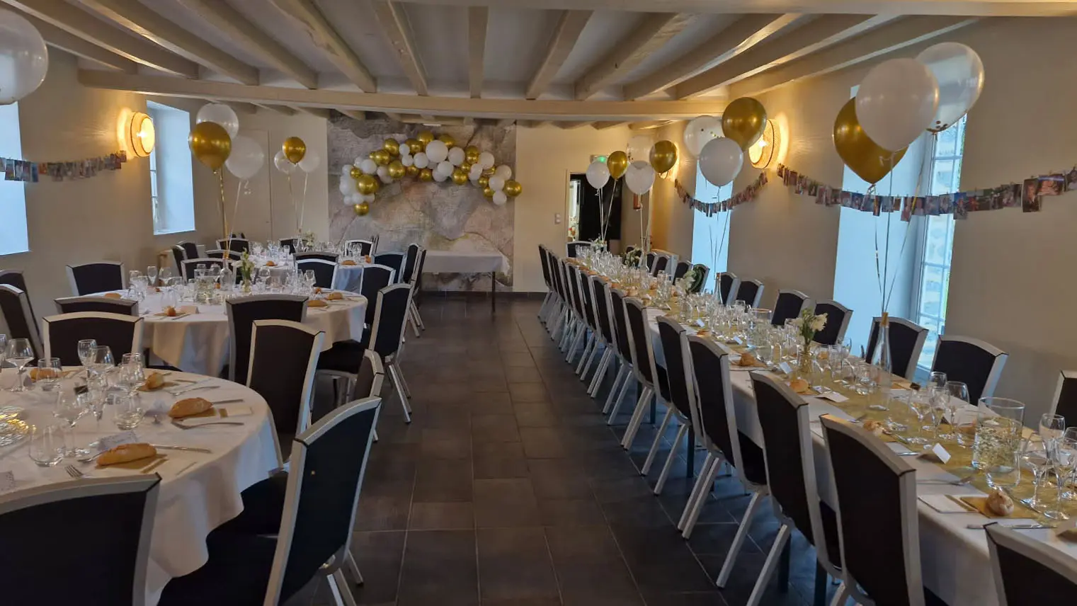 Salle disposée Domaine des Vieilles Pierres