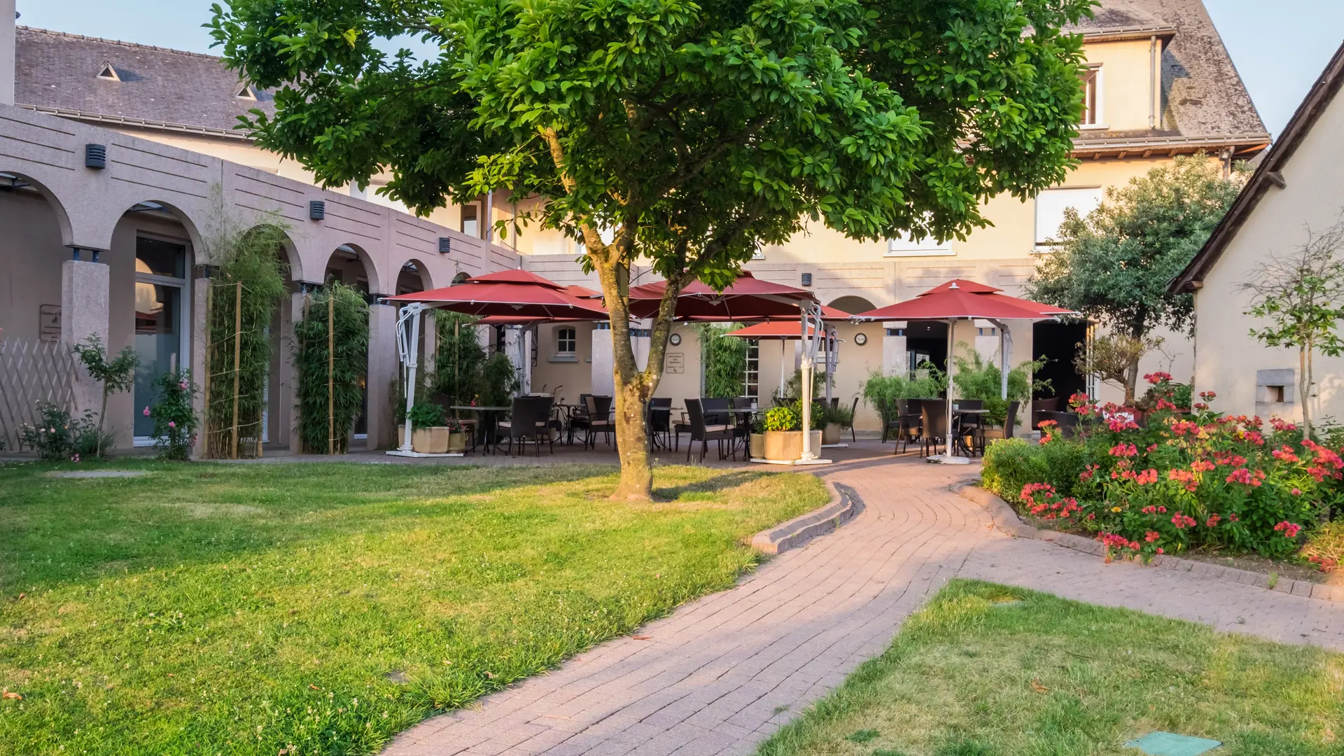 l'ermitage hotel & restaurant, hotel laval, restaurant laval, séminaire laval, hotel sable-sur-sarthe (61)