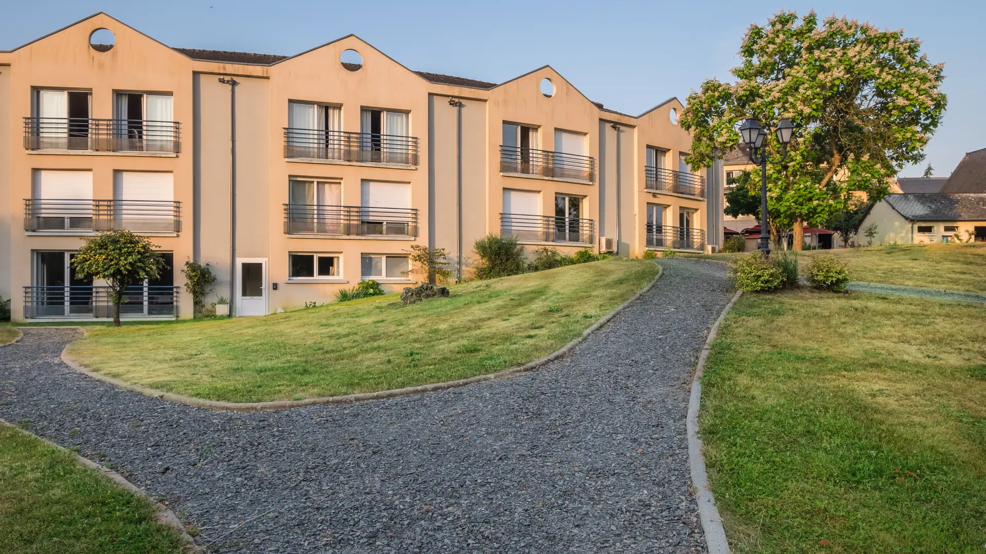 l'ermitage hotel & restaurant, hotel laval, restaurant laval, séminaire laval, hotel sable-sur-sarthe (62)