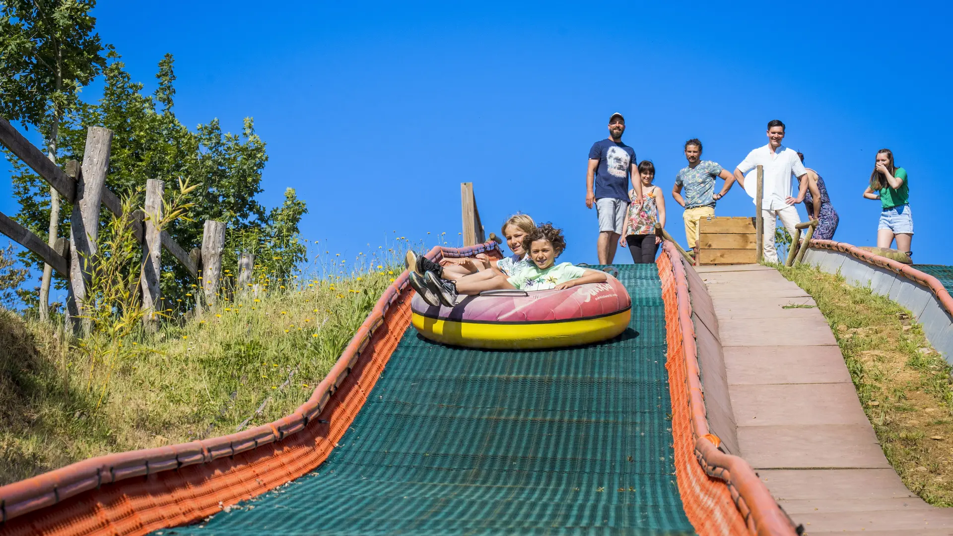 Summer tubing_descente en bouée