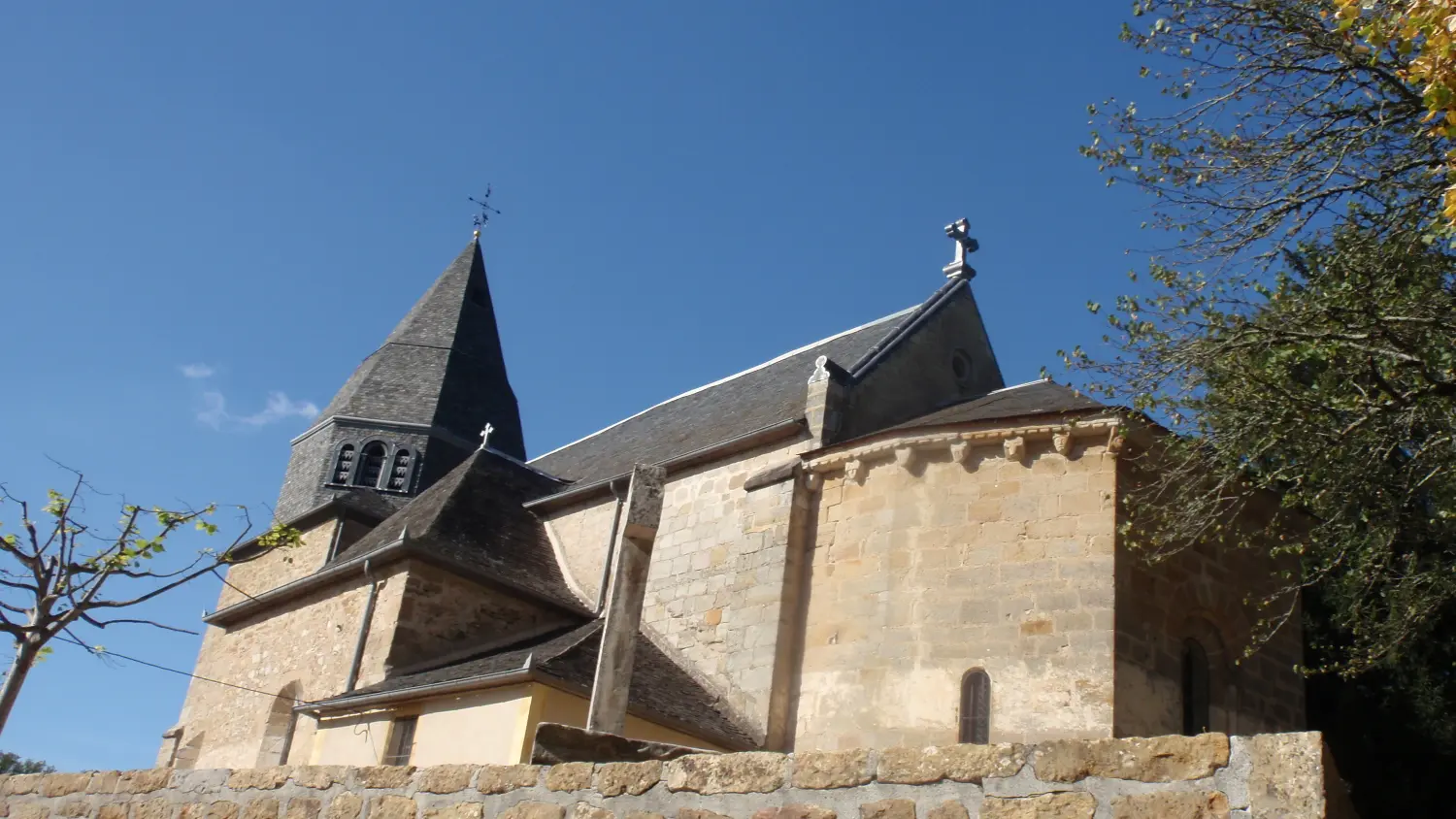 4 BILHAC - Du château au moulin (1)
