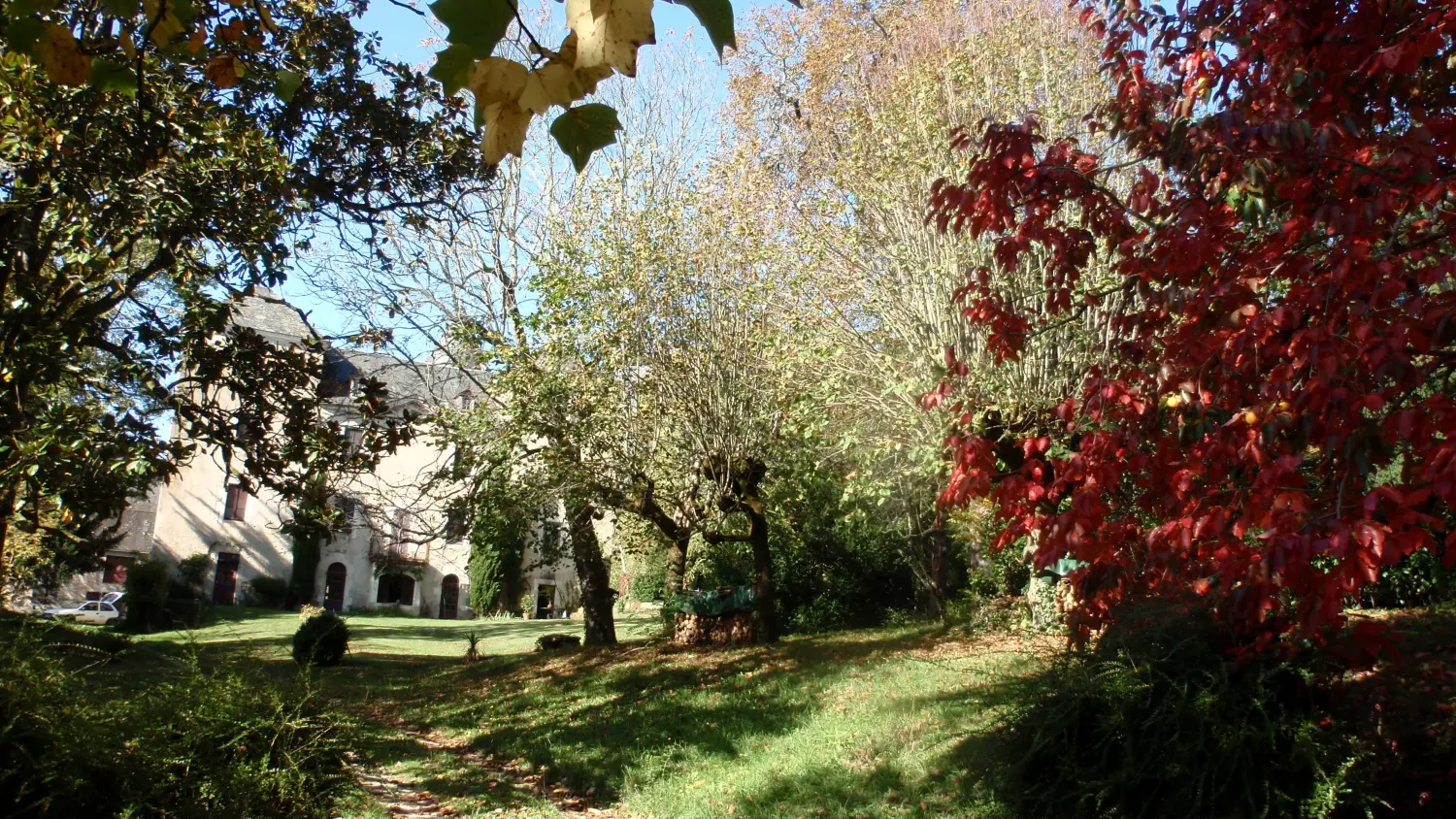 4 BILHAC - Du château au moulin (2)