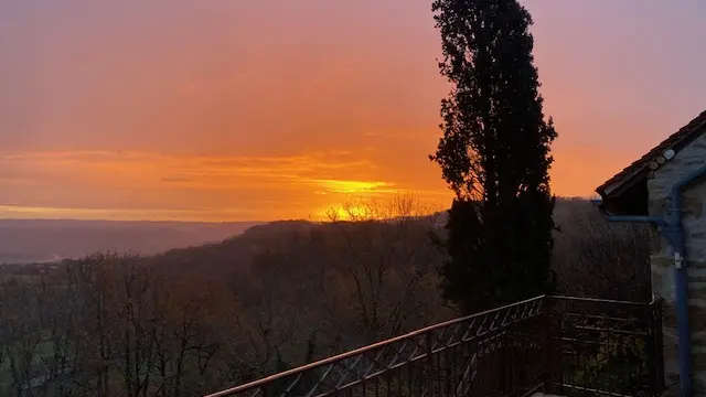 4 Sunrise view terrace