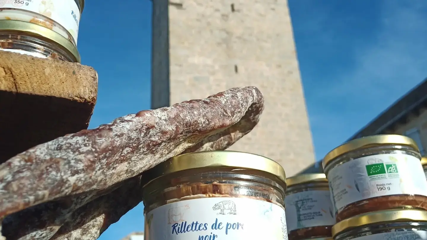 Teyssieu, sa tour et sa charcuterie