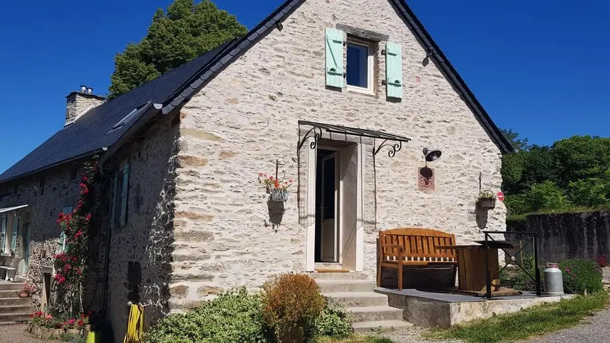 Gîte de la Ferme de la Chapelle St Jean-facade_Beynat